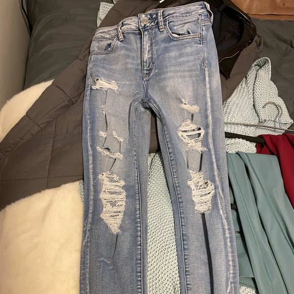 Ripped skinny jeans